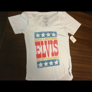 🥳5 for 25$🤩 Recycle Karma Elvis tee. NWT